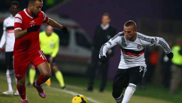 Beşiktaş:1 Balıkesirspor:0 (İlk Yarı Sonucu)